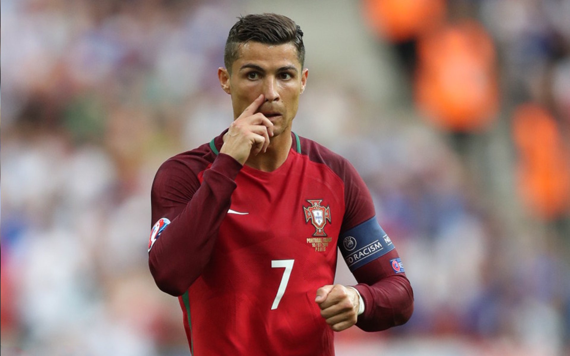 欧冠淘汰赛焦点战，雄鹿血拼灰熊，当篮球与足球的激情碰撞